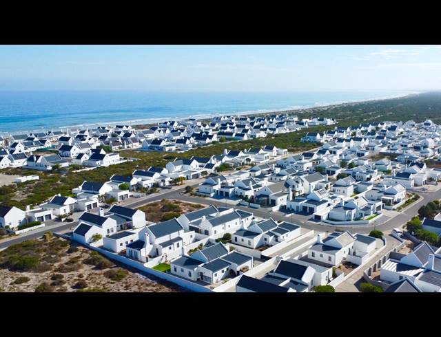 2 BEDROOM APARTMENT FOR SALE IN DWARSKERSBOS